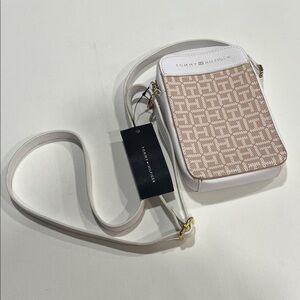 Tommy Hilfiger Beige and White Crossbody Bag Zipper Closure